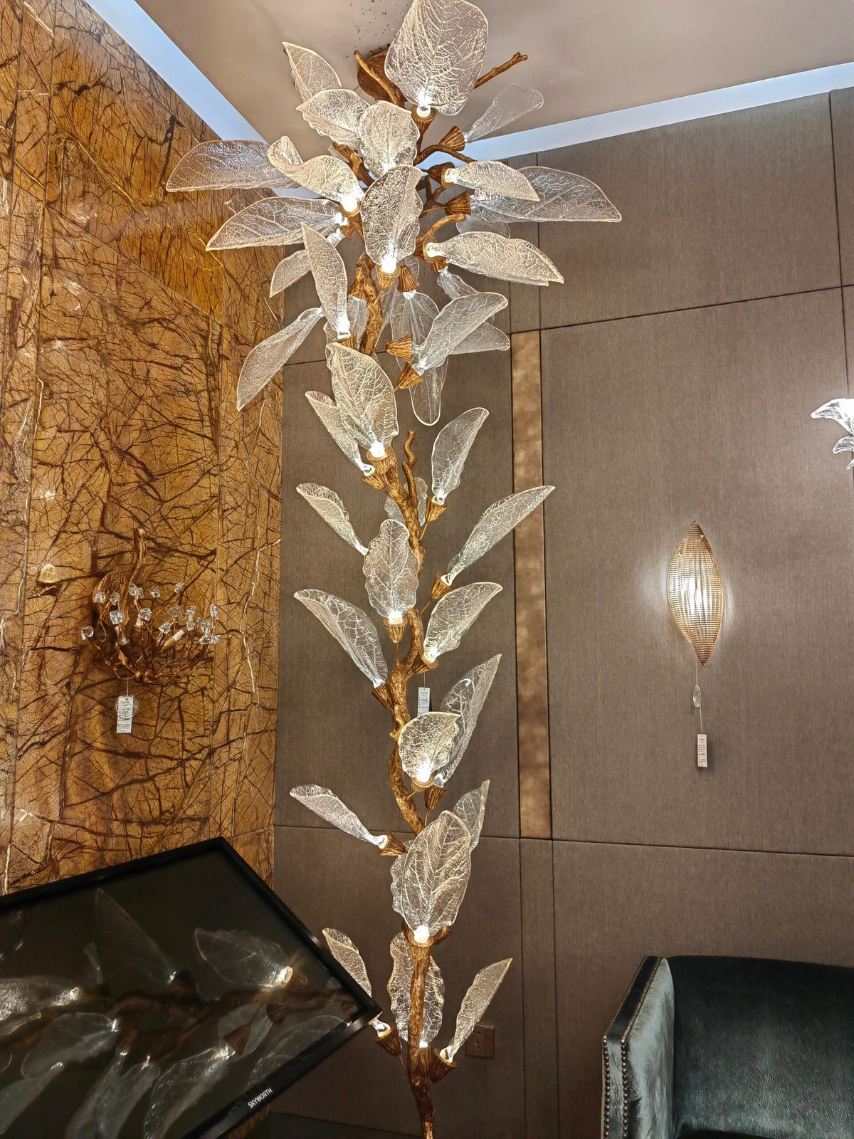 Creative Bionic Resin Leaves Chandelier for Living Room/Dining Room/Staircase - view 12