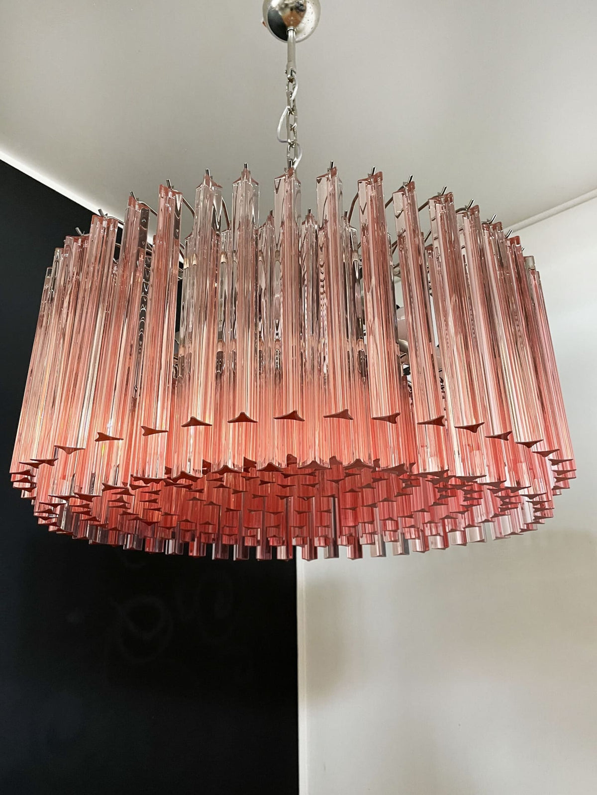 Murano-Style Chandelier – Triedri Round – 265 prisms – Pink