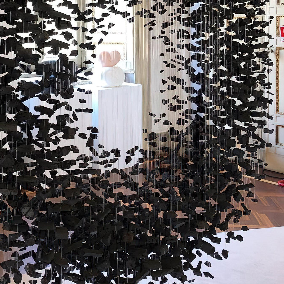 Black Stones Chandeliers - view 73