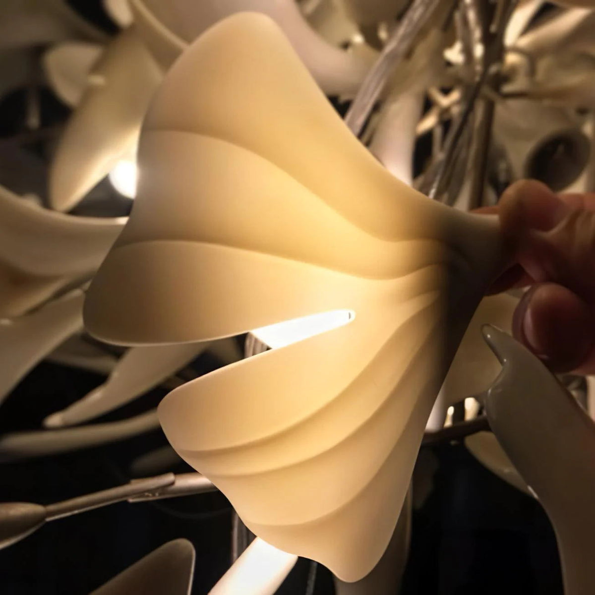 Gingko Leaves Ceramics Spiral Branch Chandelier - view 39