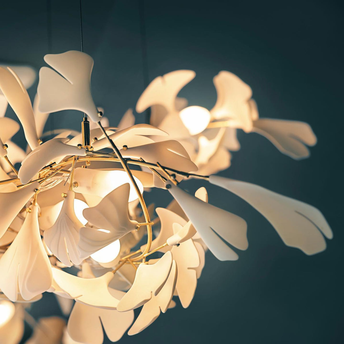 Gingko Leaves Ceramics Spiral Branch Chandelier - view 57