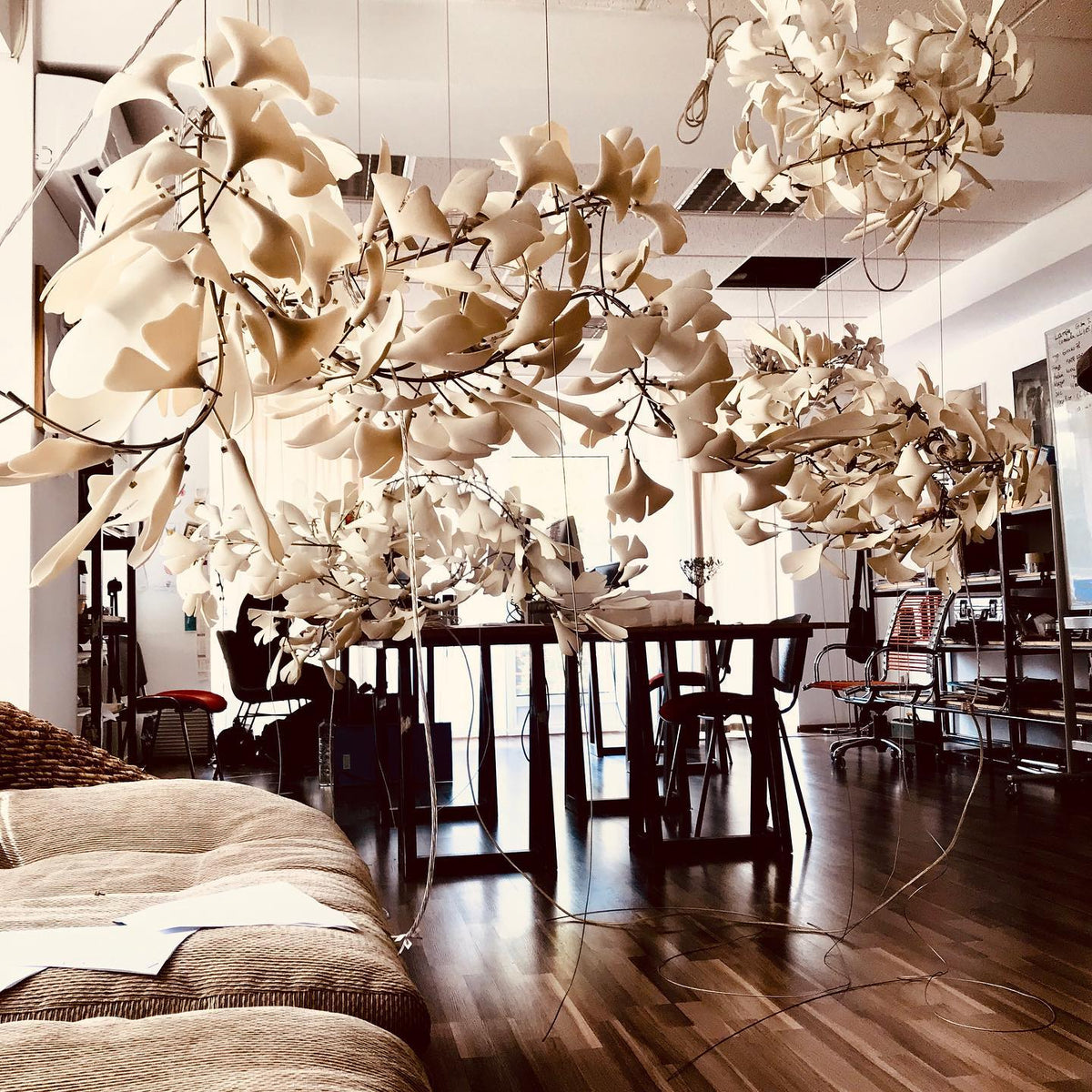 Gingko Leaves Ceramics Spiral Branch Chandelier - view 48