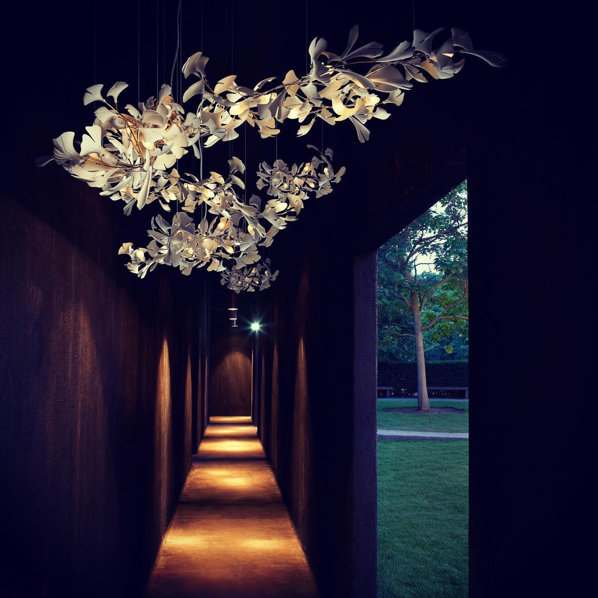 Gingko Leaves Ceramics Spiral Branch Chandelier - view 50