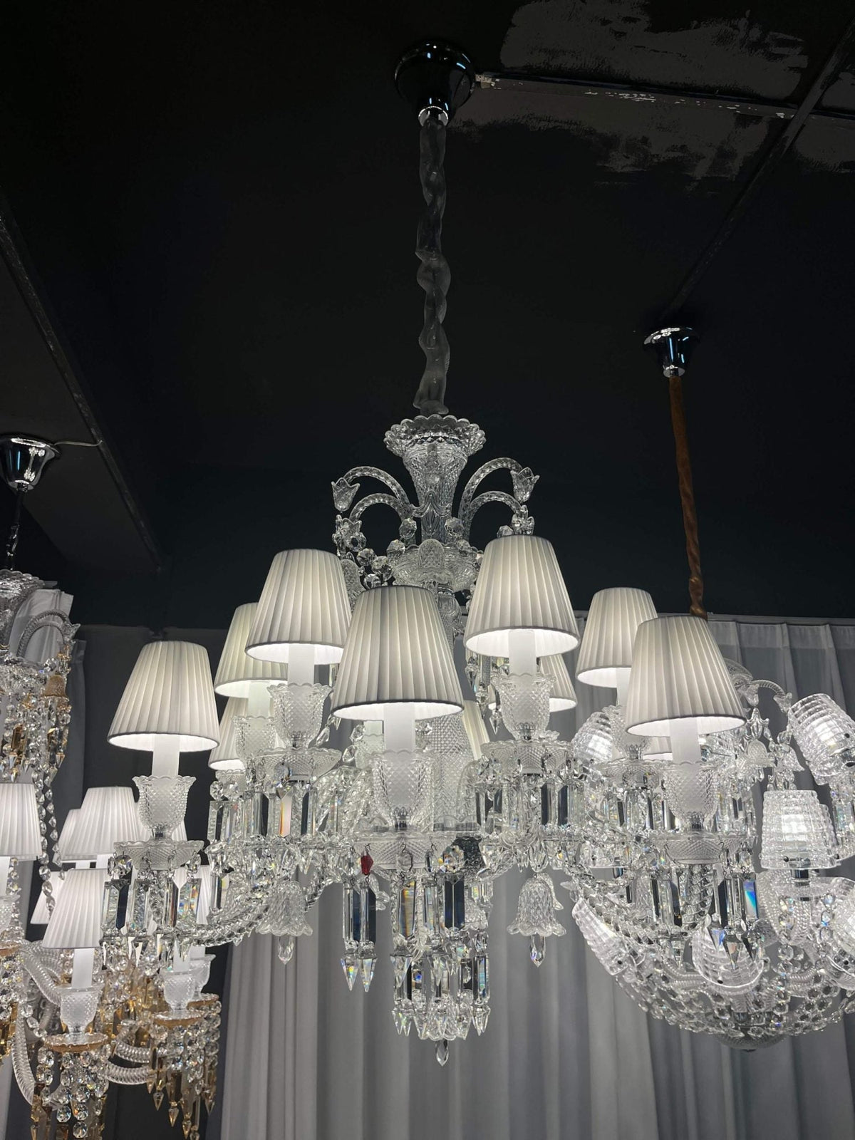 12 Lights Zenith FLOU, JE TE VOIS FLOU CHANDELIER, K9 crystal