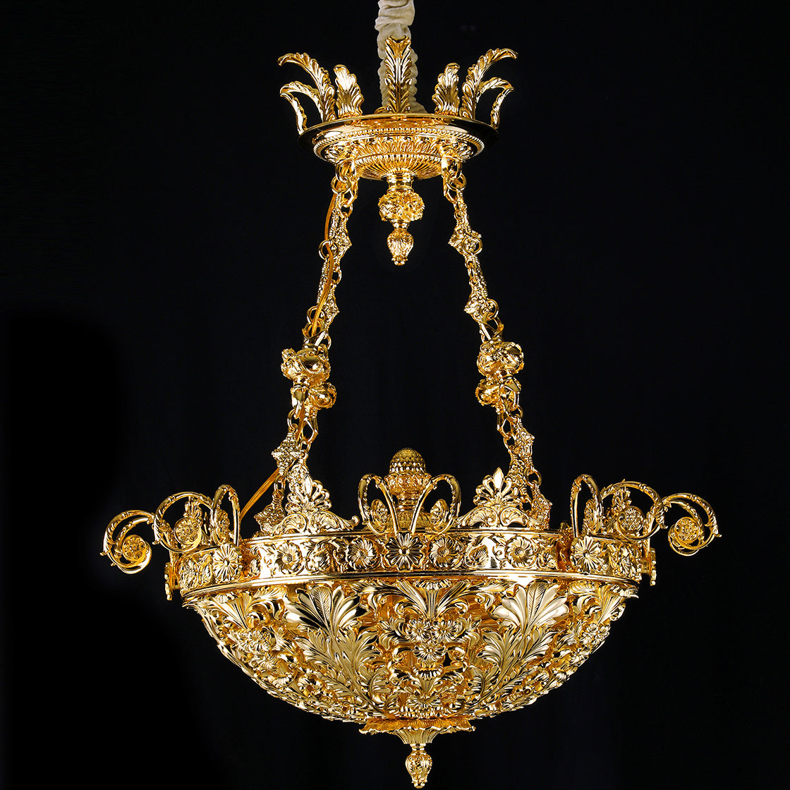 Luxury brass pendant chandelier, crystal