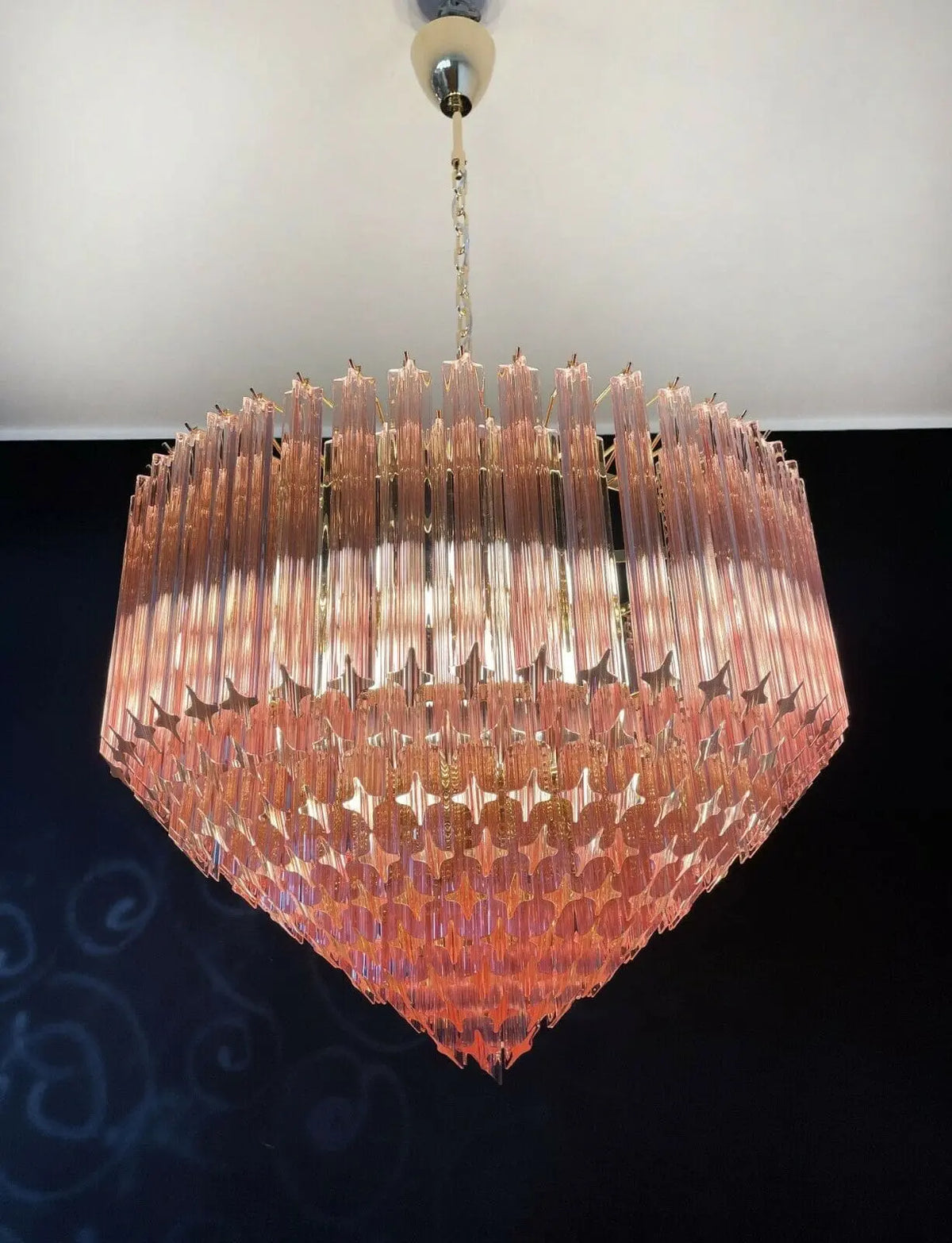 Murano-Style Chandelier – 265 prisms – Pink